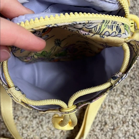 Vera Bradley Yellow Floral Crossbody water bottle  Bag - Picture 5 of 9